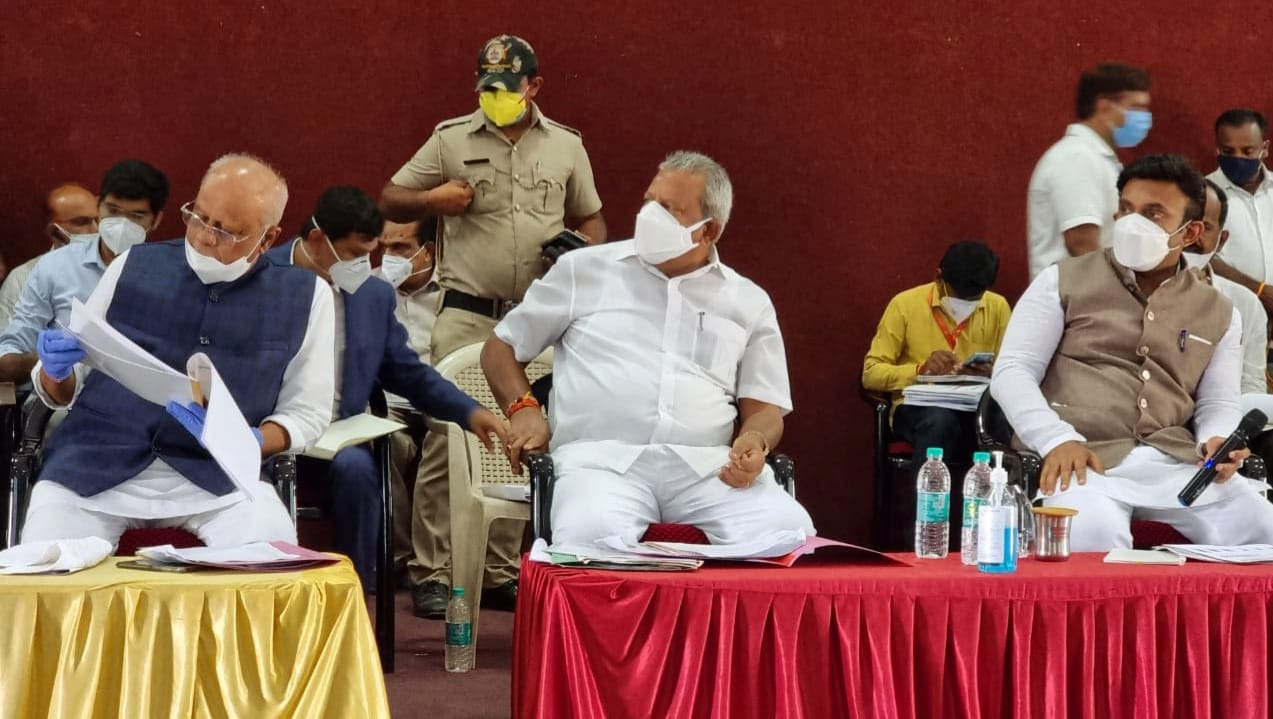 Minister Dr Sudhakar Health Department Meeting Davanagere