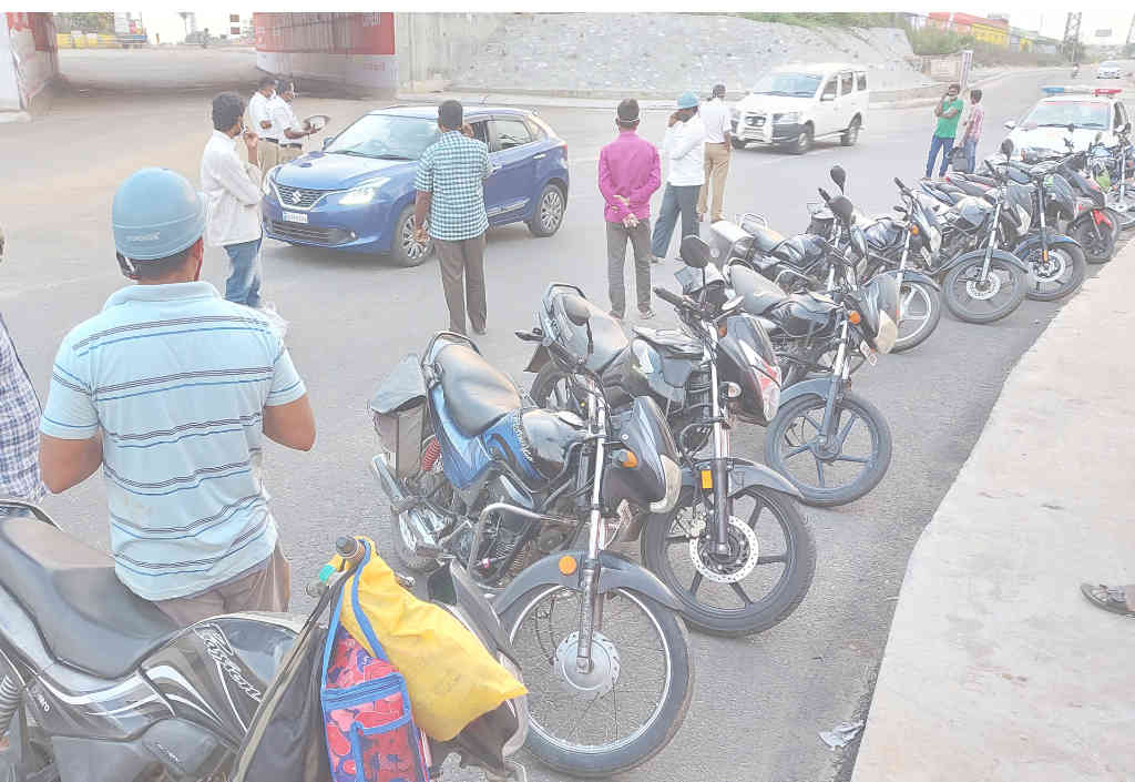 police blind rules bike siege