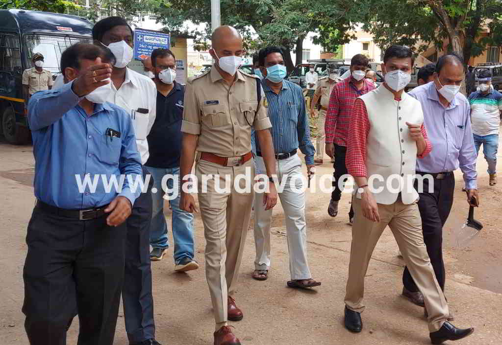 sp ryshyanth dc zp ceo visit Chigateri hospital