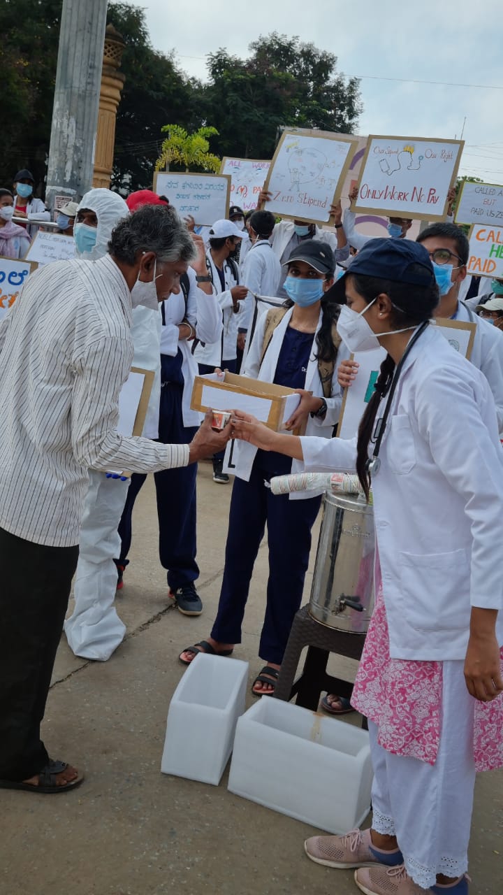 pg medicos tea stall protest