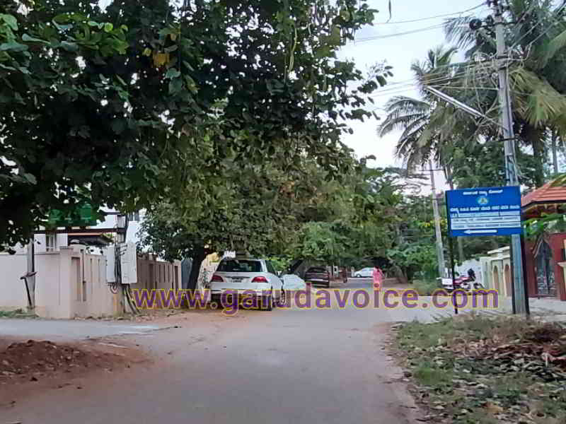 Imran Siddiqee Benz car stands near igp er residence