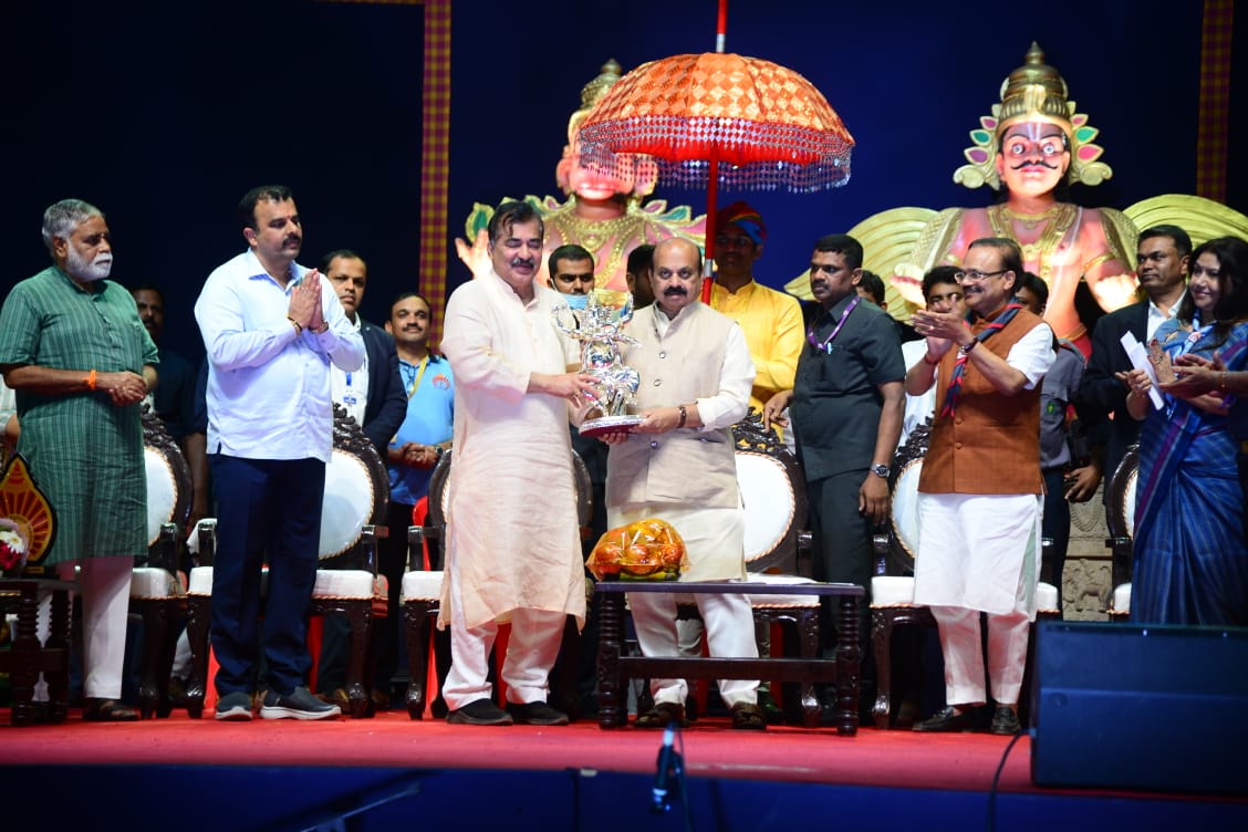 Alva's 'Jamboori': Nation-Building Commitment at an International Cultural Festival