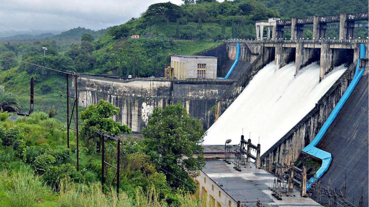 Bhadra clears water for summer crops