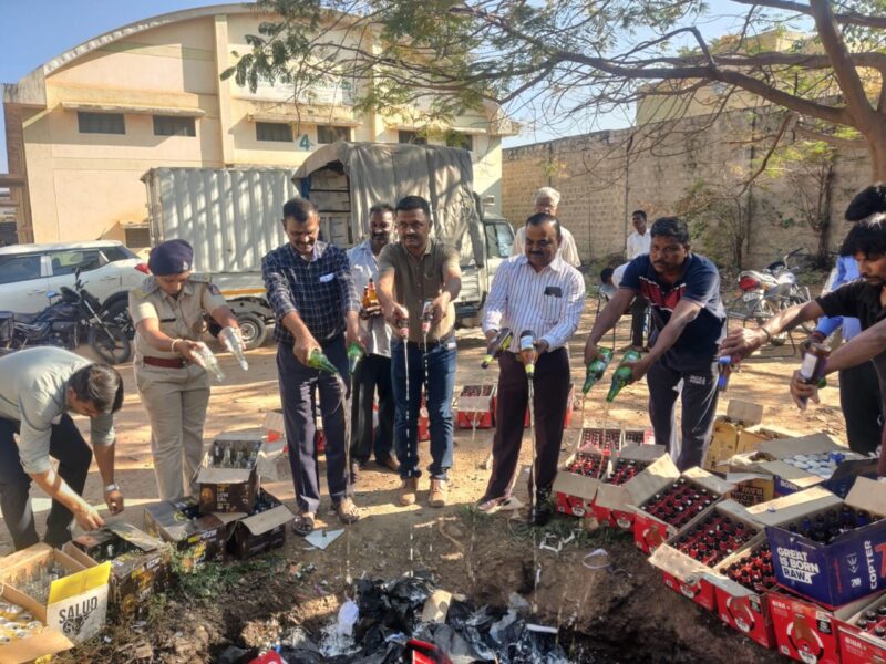Liquor worth Rs.10 lakh overdue was destroyed by Excise Department