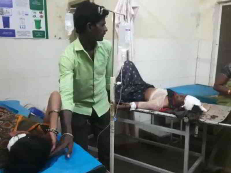 accident tractor and lorry collides injured Jagaluru