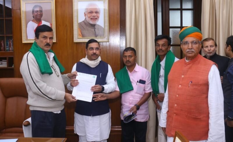 Farmers do not get justice; Kuruburu delegation met the Union Minister in Delhi