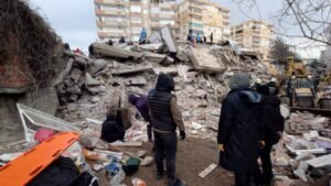 2921 dead in Turkey earthquake, 1451 in Syria