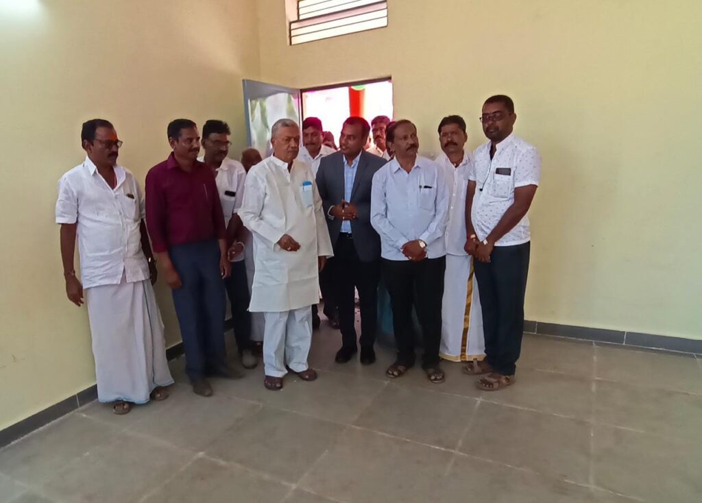 ಹಳೇ ಕುಂದುವಾಡದಲ್ಲಿ ವಿವಿಧ ಕಾಮಗಾರಿಗಳ ಉದ್ಘಾಟನೆ.