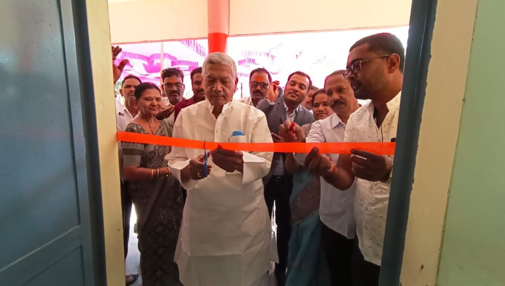 ಹಳೇ ಕುಂದುವಾಡದಲ್ಲಿ ವಿವಿಧ ಕಾಮಗಾರಿಗಳ ಉದ್ಘಾಟನೆ.