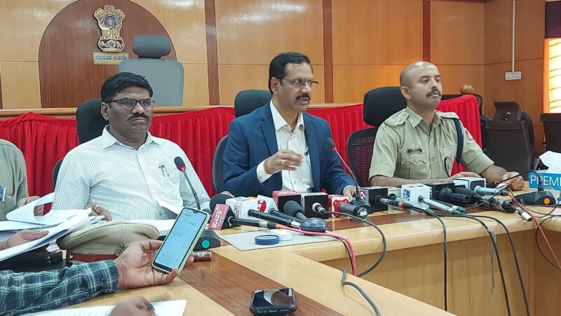 ಚುನಾವಣೆಗೆ ಜಿಲ್ಲಾಡಳಿತ ಸನ್ನದ್ಧ-ಡಿಸಿ ಶಿವಾನಂದ ಕಾಪಶಿ ಮಾಹಿತಿ ಜಿಲ್ಲೆಯಲ್ಲಿ ಇಂದಿನಿಂದಲೇ ನೀತಿ ಸಂಹಿತೆ ಜಾರಿ