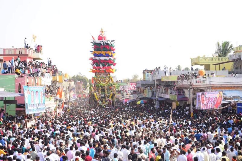 Nayakanahatti Tipperudraswamy Grand Chariotsavam: Devotees bathed in Bhakti Sagar