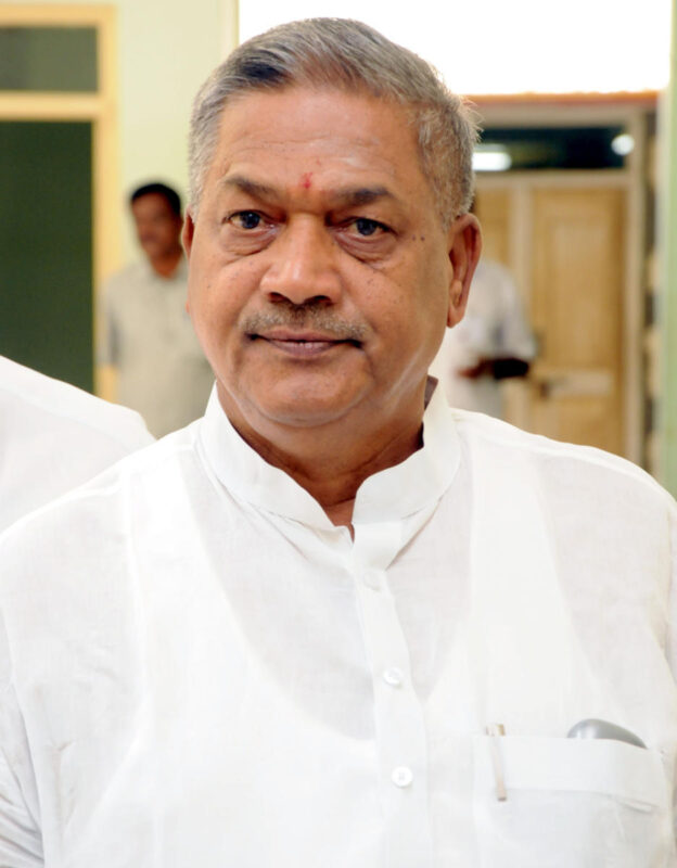 ಎಲೆಕ್ಷನ್ಗೆ ನೀವಾದರೂ ನಿಲ್ಲಿ, ಇಲ್ಲವೇ ಸ್ಥಳೀಯರನ್ನು ಸೂಚಿಸಿ ರವೀಂದ್ರನಾಥ್ಗೆ ಬಿಜೆಪಿ ಕಾರ್ಯಕರ್ತರ ಮನವಿ