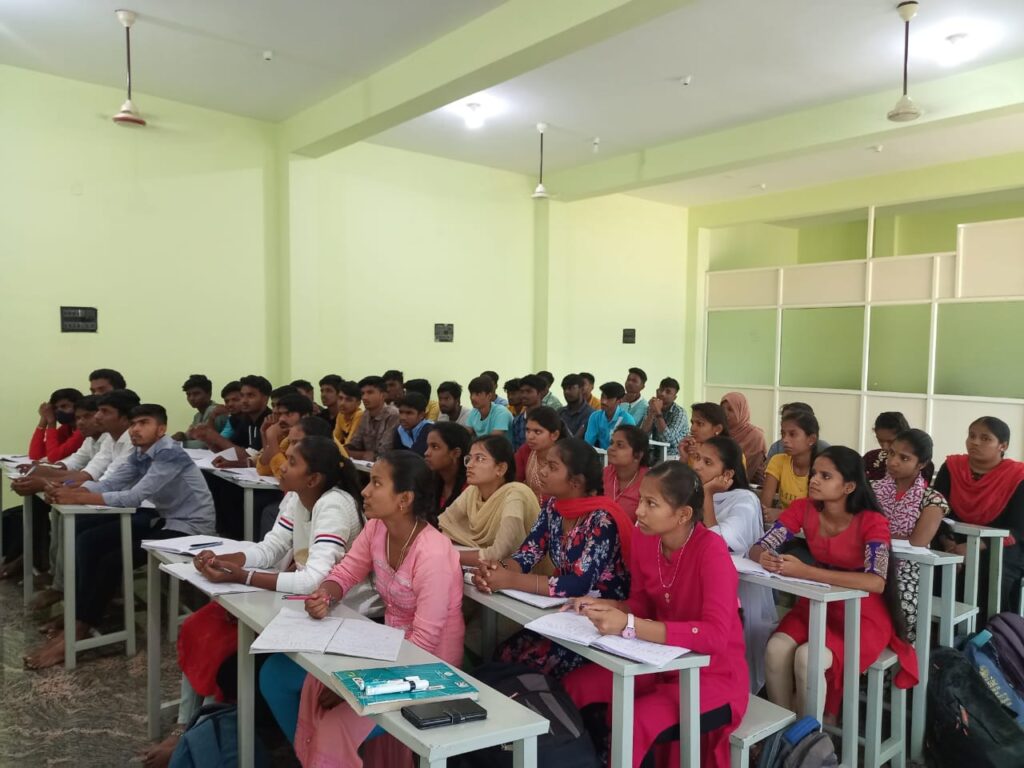 ದ್ವಿತೀಯ ಪಿ ಯು ಸಿ ವಿದ್ಯಾರ್ಥಿಗಳಿಗೆ K-CET & NEET ಕೋಚಿಂಗ್