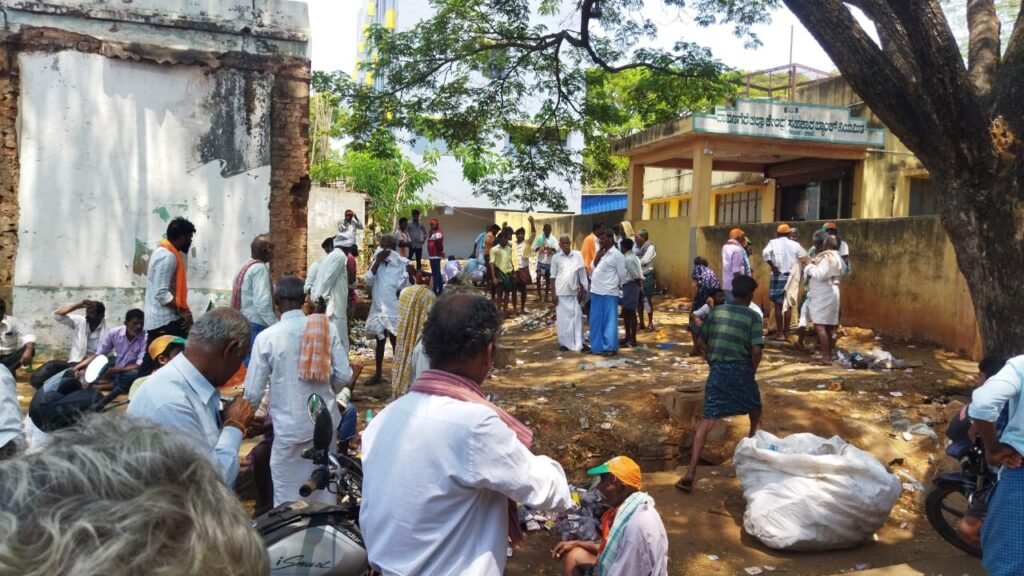 ಜಗಳೂರಿನಲ್ಲಿ ನೀತಿ ಸಂಹಿತೆ‌ ಸ್ಪಷ್ಟ ಉಲ್ಲಂಘನೆ  ಗಮನ ಹರಿಸದ ಚುನಾವಣಾಧಿಕಾರಿಗಳು