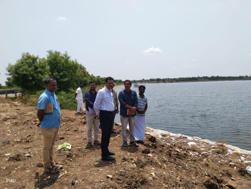 ಕೊಡಗನೂರು ಕೆರೆ ಏರಿ ಭದ್ರತೆಯನ್ನು ಪರಿಶೀಲಿಸಿದ ಜಿಲ್ಲಾಧಿಕಾರಿ ಶಿವಾನಂದ ಕಾಪಶಿ