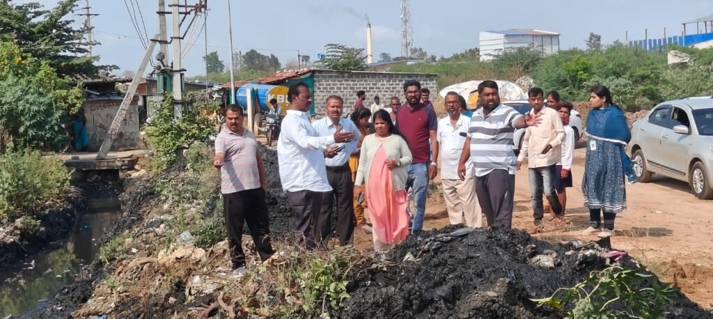 ರಾಜಕಾಲುವೆ ಬಳಿ ತ್ಯಾಜ್ಯ, ಹೂಳು ತೆಗೆಯುವ ಕಾರ್ಯ ಚುರುಕು: ಮೇಯರ್ ನೇತೃತ್ವದ ತಂಡ ಭೇಟಿ, ಪರಿಶೀಲನೆ