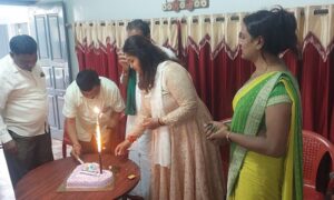 ವೃದ್ಧರೊಟ್ಟಿಗೆ ಸಾರ್ಥಕತೆಯ ಜನುಮದಿನ ಆಚರಿಸಿಕೊಂಡ ರೈತ ನಾಯಕ ಕಲ್ಲಿಂಗಪ್ಪರ ಪುತ್ರಿ ರಾಜೇಶ್ವರಿ 
