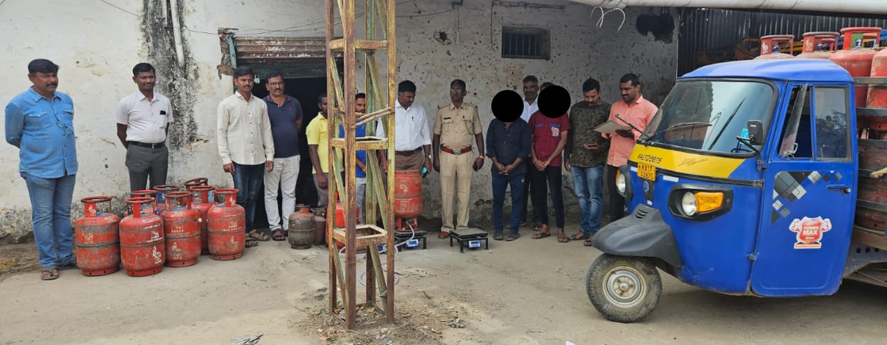 Illegal gas refilling: Police attack