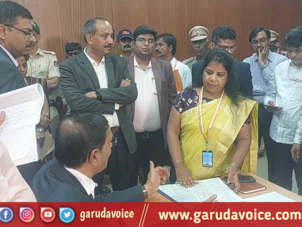 Corporation_ Davangere Corporation 3 Zonal Commissioner Eramma, Subject Administrator Nethra Notice for suspension, 115 vehicles of the corporation seized