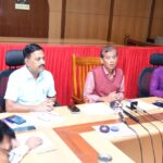 Digital: ಭೂ ಸುರಕ್ಷಾ ಯೋಜನೆಯಡಿ ಕಂದಾಯ ಇಲಾಖೆ ದಾಖಲೆಗಳ ಡಿಜಿಟಲೀಕರಣ, ರಾಜ್ಯದಲ್ಲಿ ದಾವಣಗೆರೆ ಪ್ರಥಮ ಸ್ಥಾನ  1.13 ಕೋಟಿ ಪುಟ ಕಂದಾಯ ದಾಖಲೆಗಳ ಸ್ಕ್ಯಾನಿಂಗ್; ಡಿ.ಸಿ. 
